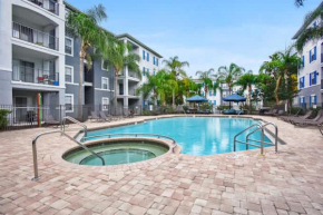 Budget Friendly 1 MI to USF Pool GYM